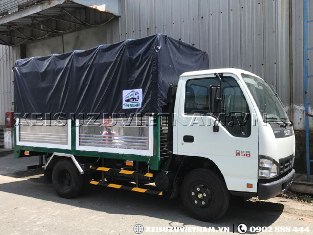 Xe tải Isuzu 1T5 thùng bạt bửng nâng QKR230 - Xeisuzuvietnam.vn