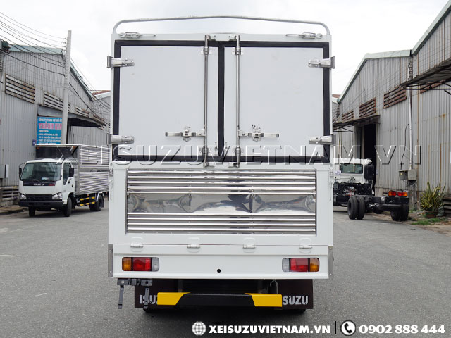 Xe tải Isuzu 3 tấn thùng bạt - QKR77HE4 có sẵn - Xeisuzuvietnam.vn