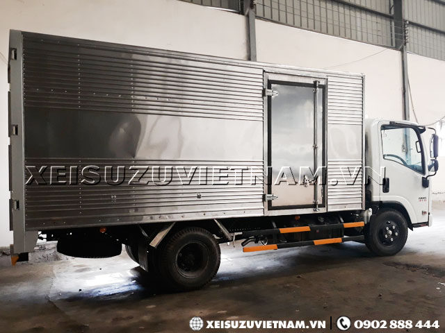 Xe tải Isuzu 1T9 thùng kín - NMR85HE4 giá rẻ - Xeisuzuvietnam.vn