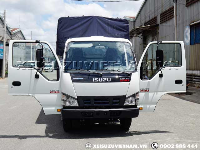 Xe tải Isuzu 2T4 thùng mui bạt QKR77FE4 giá tốt - Xeisuzuvietnam.vn