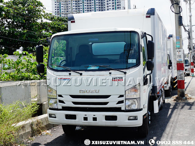 Xe tải Isuzu 4 tấn thùng bảo ôn NPR85KE4 giá tốt - Xeisuzuvietnam.vn