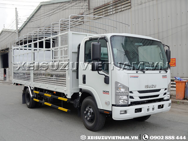 Xe tải Isuzu 5T5 thùng bạt NQR75ME4 giao ngay - Xeisuzuvietnam.vn