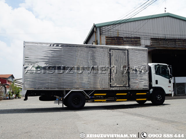 Xe tải Isuzu 5T thùng kín NQR75LE4 giá cực sốc - Xeisuzuvietnam.vn