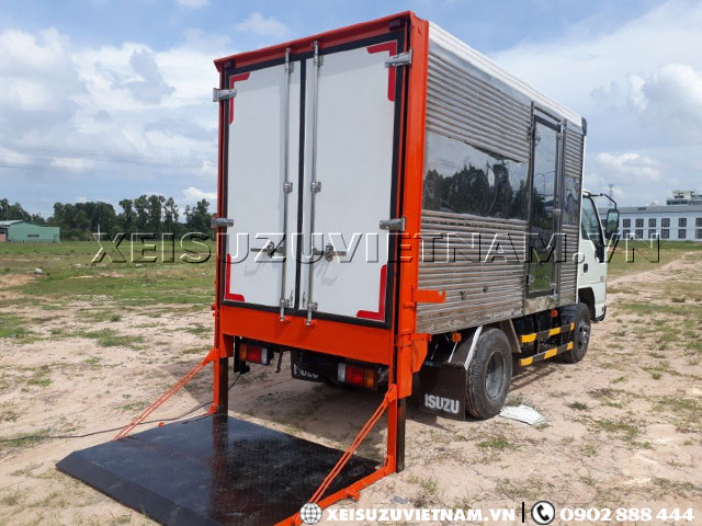 Xe tải Isuzu 1T4 thùng kín bửng nâng QKR230  - Xeisuzuvietnam.vn