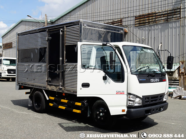Xe tải Isuzu 2T5 thùng kín - QKR77FE4 giá tốt - Xeisuzuvietnam.vn